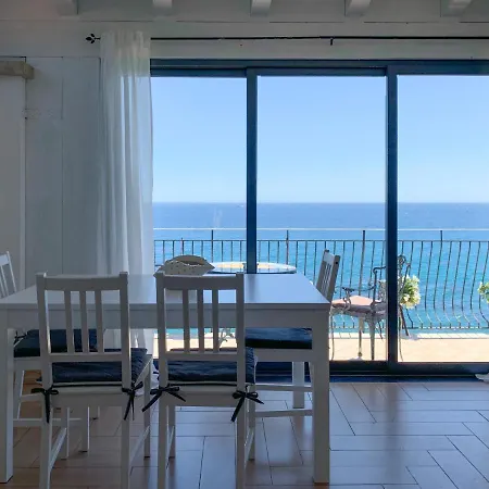 Apartment Loft Giardini-Naxos